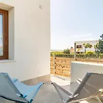 בית הארחה Licari Stagnone 4*
